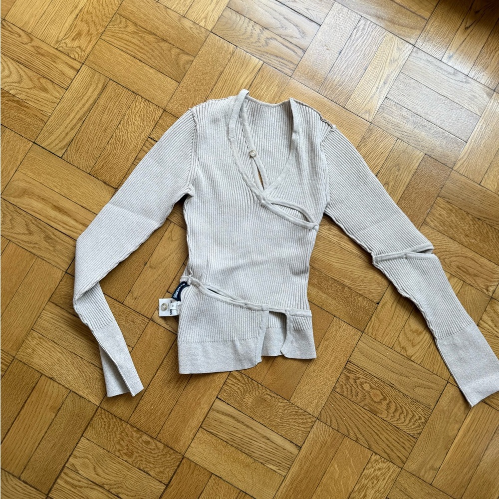 Jacquemus Oatmeal V-Neck Ribbed Sweater